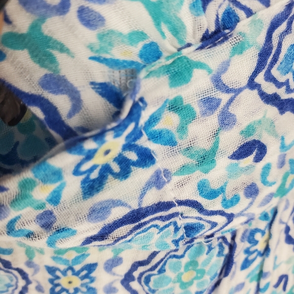 Oscar de la Renta Gauzy Cotton Blue and White Wrap Floral Asia Robe Size Large. - Picture 8 of 15
